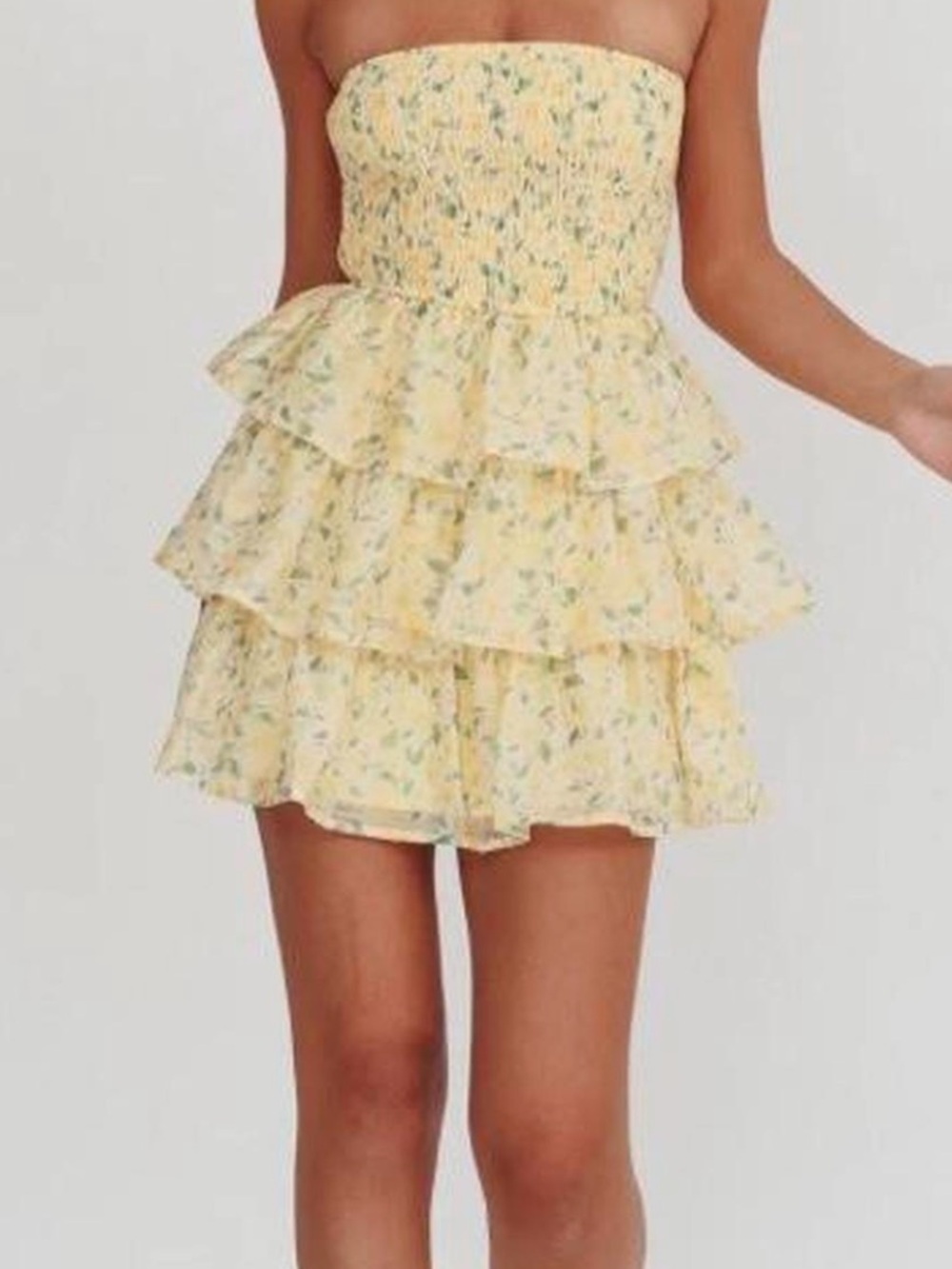 NWT Selfie Leslie mini Yellow floral dress with ruffles